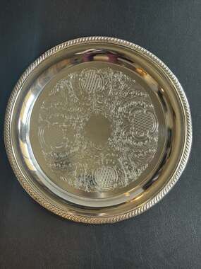 Vintage Wm. A. Rogers Silver Plated Etched 12” Round Serving Tray Rope Edge
